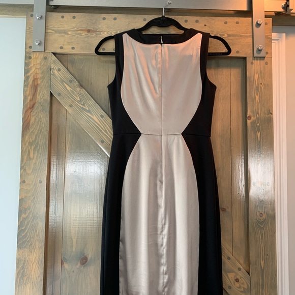 Black and gold - Picture 2 of 3